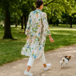 Kimono de semiseda largo blanco con flores Julunggul