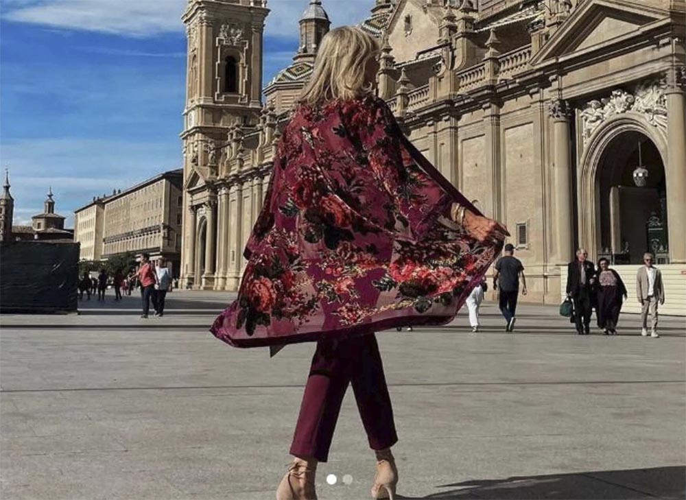 Kimonos de terciopelo devore Julunggul