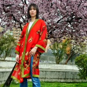 kimono-seda-rojo-bordado-en-verde Julunggul